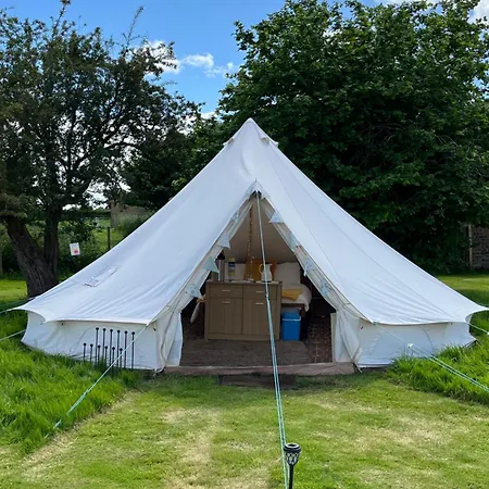 Hotel Fords Farm Glamping à Oswestry Extérieur photo